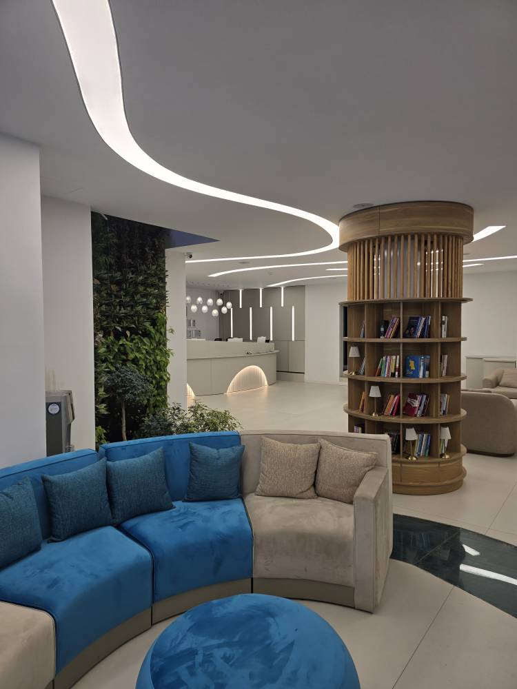 درباره عباس عبدی
